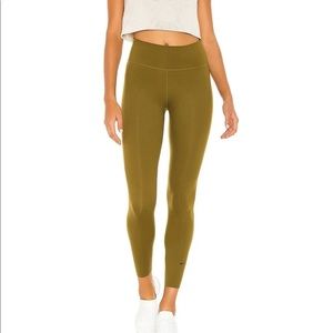 Nike Luxe 7/8 Olive Green Tights/Leggings